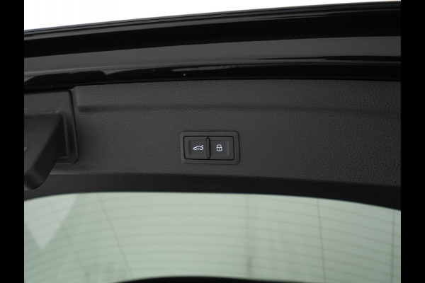 Audi RS Q3 Sportback TFSI Quattro Aut. *PANO | LEATHER | FULL-LED | ADAPTIVE-CRUISE | BANG&OLUFSEN | TOPVIEW | HEATED-SPORTSEATS | DIGI-COCKPIT | PRIVACYGLASS | SHIFTPADDLES | AMBIENTLIGHT | ECC | PDC | 21''ALU*