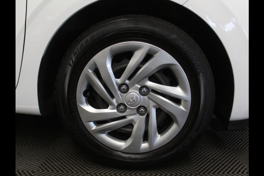 Hyundai i10 1.0 Comfort AIRCO | CRUISE | LED | DAB | CARPLAY | CV | ELRM | STB