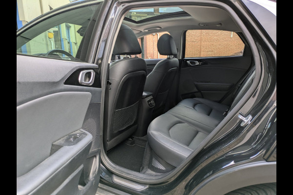 Kia Xceed 1.6 GDi PHEV ExecutiveLine|Panodak|Memory|Stoelkoeling/Verwarming|Adaptive-Cruise|Afn.Trekhaak|Keyless-Entry|Digi-Dash