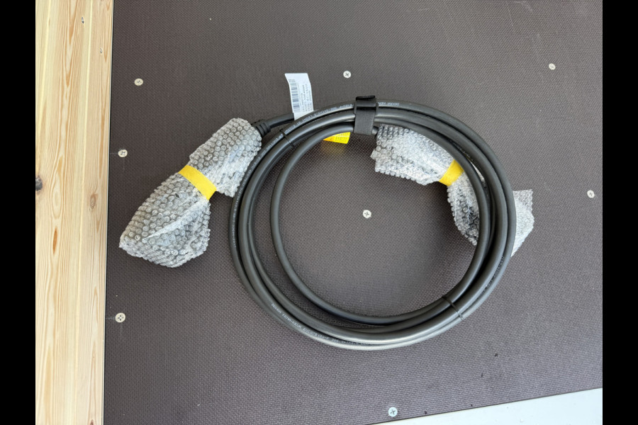 Maxus eDeliver 9 65kWh Elektrisch DHollandia Laadklep 172km WLTP 204PK 80kW Snelladen Carplay Adaptieve Cruise Control LED Airco Koffer Bakwagen Meubelbak