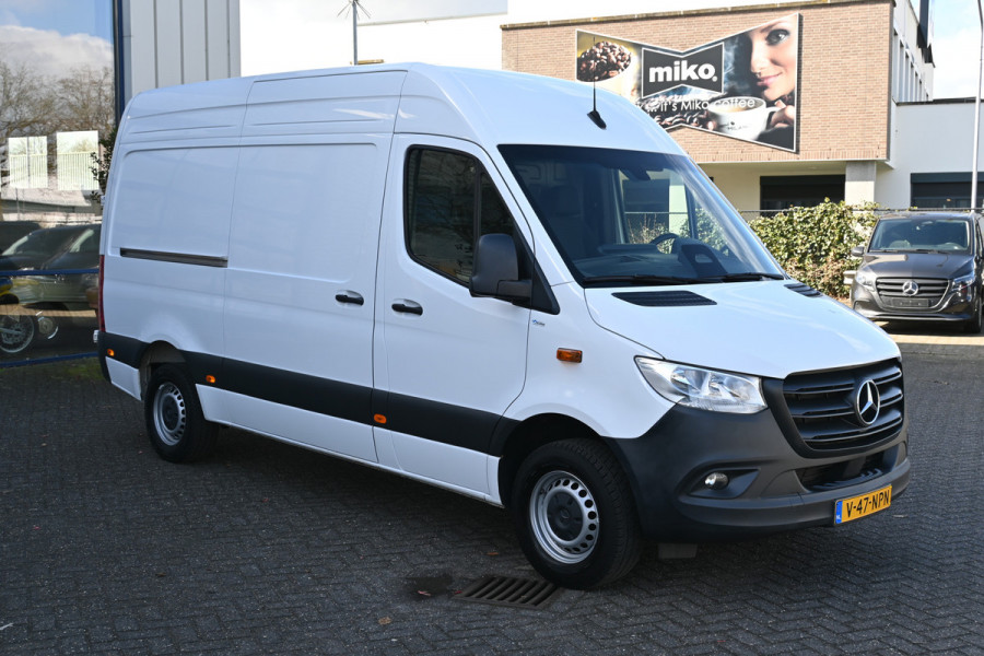 Mercedes-Benz Sprinter 317 CDI L2H2 Pro Geveerde stoel, Navigatie met camera