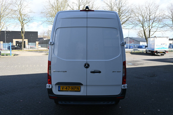 Mercedes-Benz Sprinter 317 CDI L2H2 Pro Geveerde stoel, Navigatie met camera
