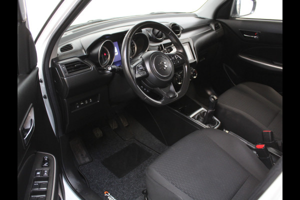 Suzuki Swift 1.2 Style Smart Hybrid CARPLAY | CLIMATE | ADAPCRUISE | DAB | NAVI | LMV16 | CAMERA | PDCA | LED | STOELVERW