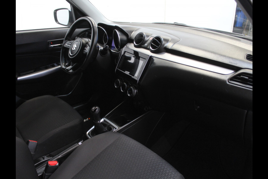 Suzuki Swift 1.2 Style Smart Hybrid CARPLAY | CLIMATE | ADAPCRUISE | DAB | NAVI | LMV16 | CAMERA | PDCA | LED | STOELVERW