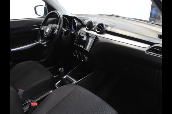 Suzuki Swift 1.2 Style Smart Hybrid CARPLAY | CLIMATE | ADAPCRUISE | DAB | NAVI | LMV16 | CAMERA | PDCA | LED | STOELVERW