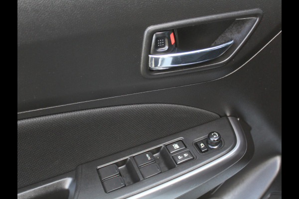 Suzuki Swift 1.2 Style Smart Hybrid CARPLAY | CLIMATE | ADAPCRUISE | DAB | NAVI | LMV16 | CAMERA | PDCA | LED | STOELVERW