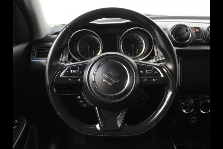 Suzuki Swift 1.2 Style Smart Hybrid CARPLAY | CLIMATE | ADAPCRUISE | DAB | NAVI | LMV16 | CAMERA | PDCA | LED | STOELVERW