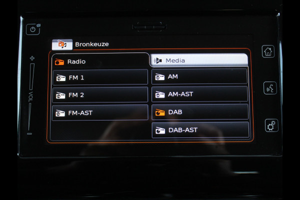 Suzuki Swift 1.2 Style Smart Hybrid CARPLAY | CLIMATE | ADAPCRUISE | DAB | NAVI | LMV16 | CAMERA | PDCA | LED | STOELVERW