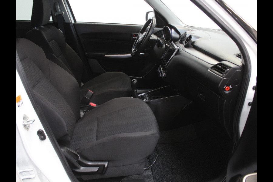 Suzuki Swift 1.2 Style Smart Hybrid CARPLAY | CLIMATE | ADAPCRUISE | DAB | NAVI | LMV16 | CAMERA | PDCA | LED | STOELVERW