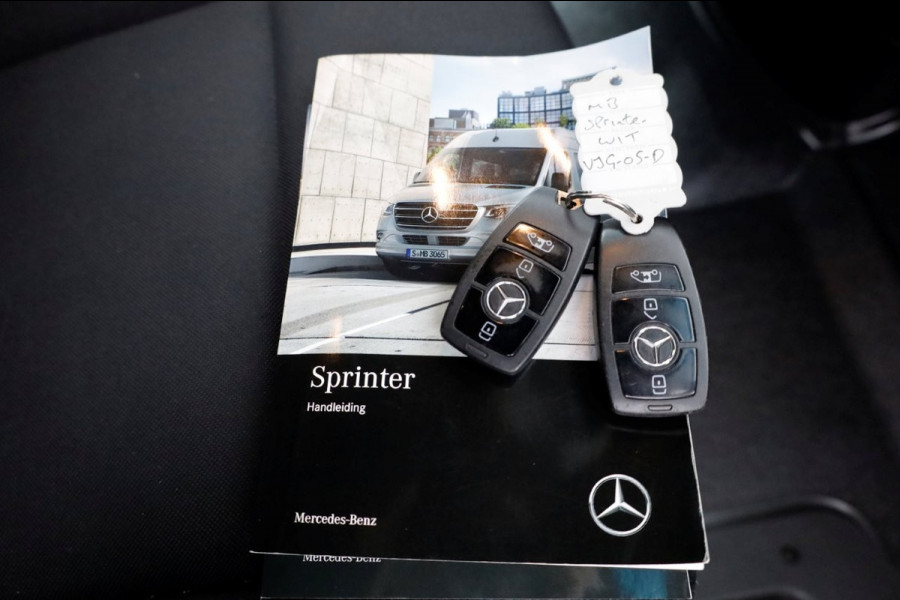 Mercedes-Benz Sprinter 316 CDI 163pk L2H2 7G Automaat 4x4 ZG1 D.C. LED/360° Camera/Navi 06-2021