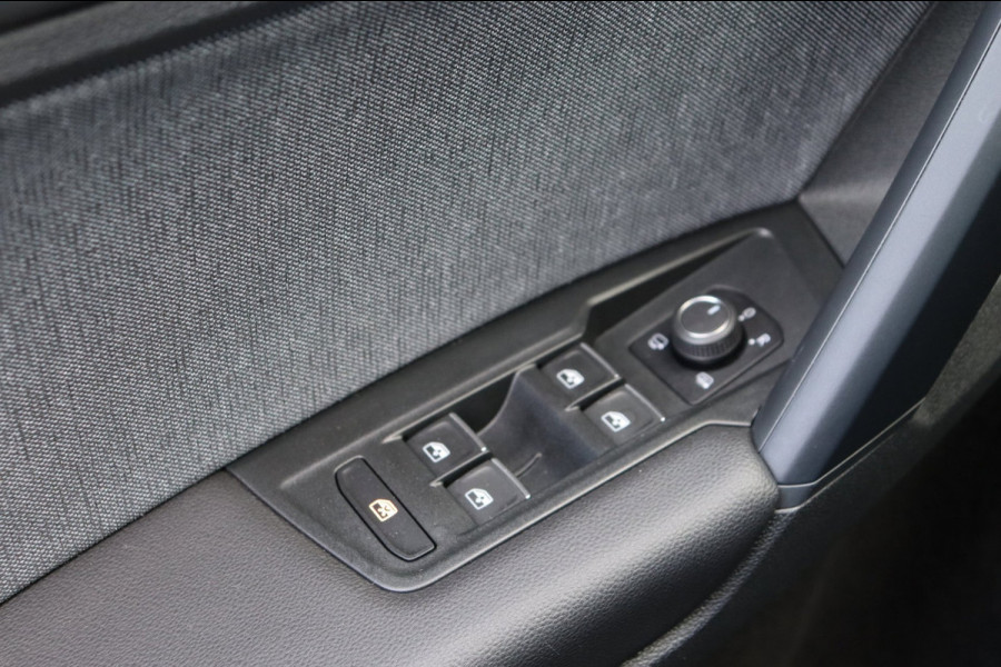 Seat Tarraco 1.5 TSI Style Bus. Intense 7persoons org.NL trekhaak camera stoelverw.