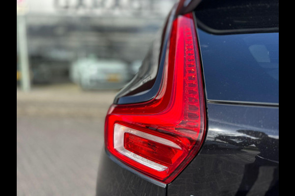 Volvo XC40 1.5 T5 Recharge R-Design | Trekhaak | Panorama dak | Beige Leder | Dealer onderhouden |