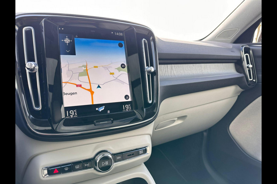 Volvo XC40 1.5 T5 Recharge R-Design | Trekhaak | Panorama dak | Beige Leder | Dealer onderhouden |
