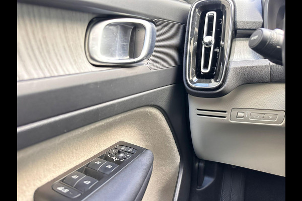 Volvo XC40 1.5 T5 Recharge R-Design | Trekhaak | Panorama dak | Beige Leder | Dealer onderhouden |