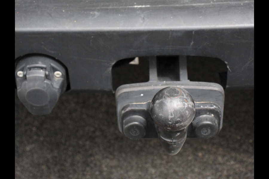 Ford Transit Custom 300 2.0 TDCI L2H1 Automaat Trend Nieuw Model Automaat  | Navigatie | Climate Control | Parkeersensoren | Camera | Lichtmetalen Velgen | Bumpers in kleur | Digitale Cockpit