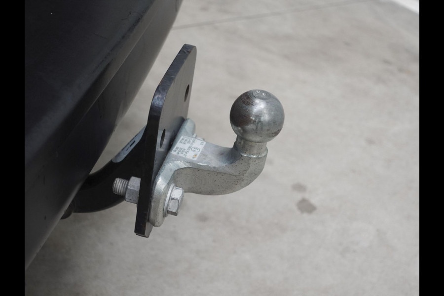 Opel Vivaro 145pk L3H1 Edition Automaat Dubbele Cabine Airco Trekhaak Navigatie Parkeersensoren