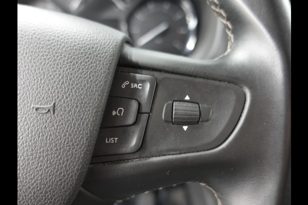 Opel Vivaro 145pk L3H1 Edition Automaat Dubbele Cabine Airco Trekhaak Navigatie Parkeersensoren