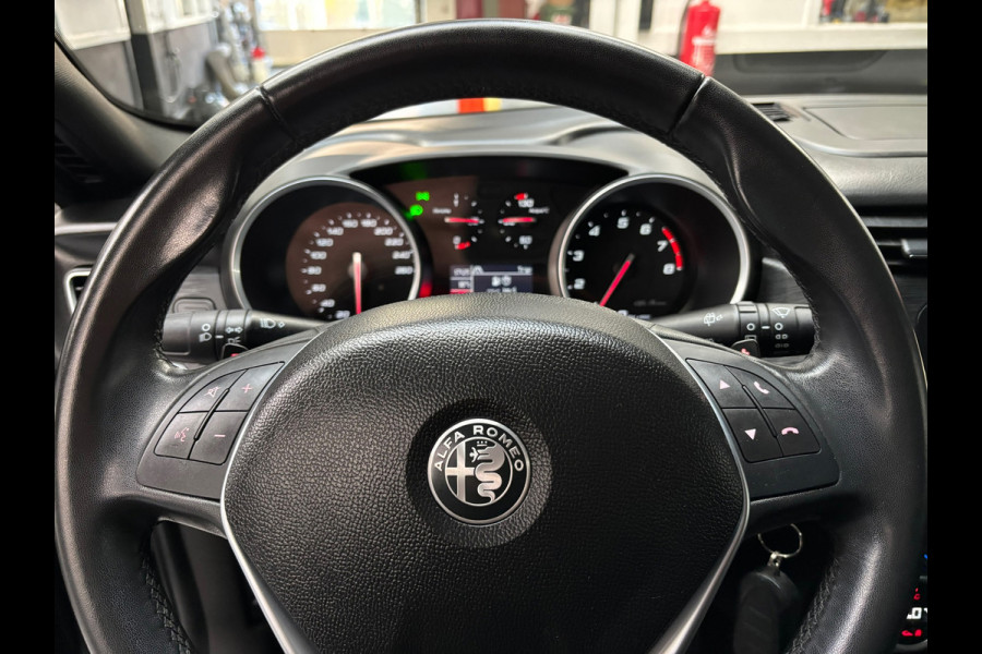 Alfa Romeo Giulietta 1.4 Turbo MultiAir Business Super / Navigatie