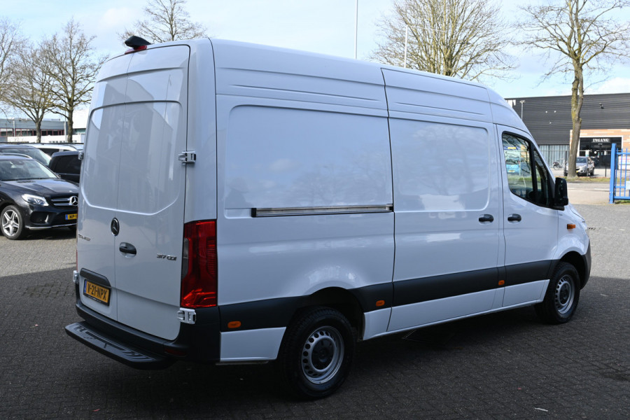Mercedes-Benz Sprinter 317 CDI L2H2 Pro MBUX Navigatie, Geveerde stoel, Winterpakket, Etc.