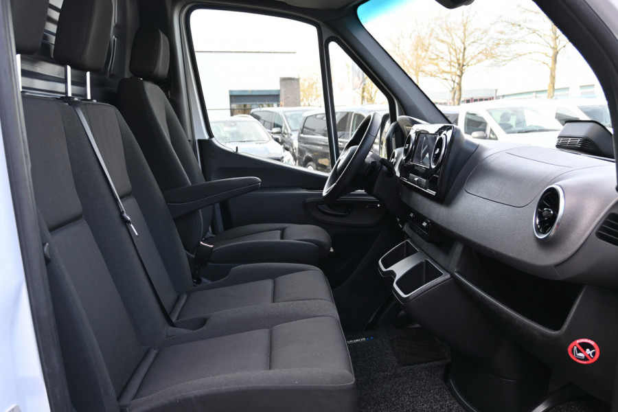 Mercedes-Benz Sprinter 317 CDI L2H2 Pro MBUX Navigatie, Geveerde stoel, Winterpakket, Etc.