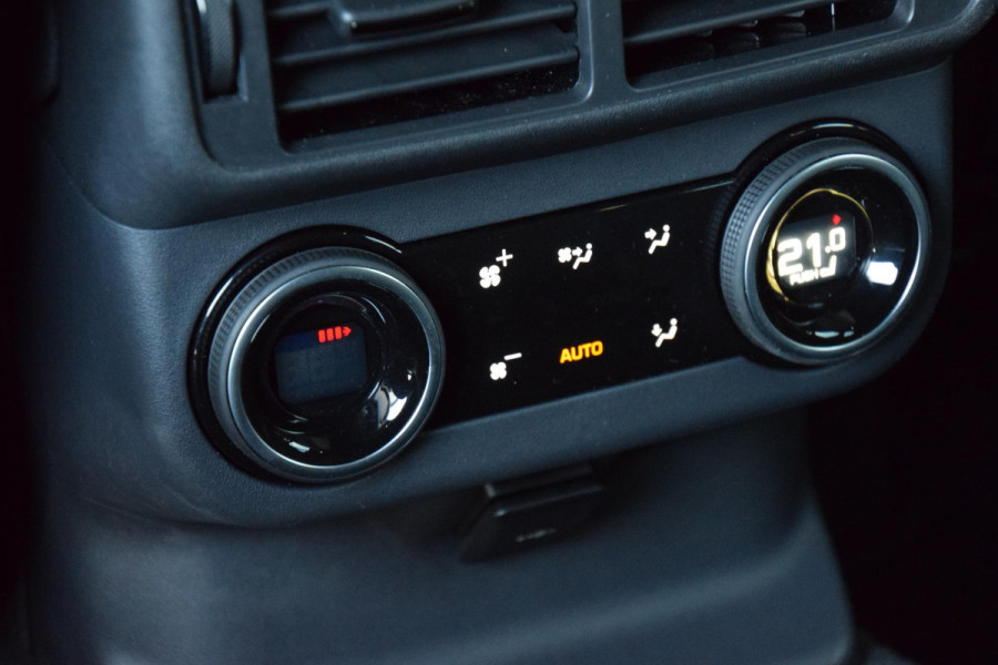 Land Rover Range Rover Velar P400e AWD Dynamic SE PHEV