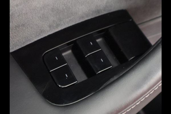 Tesla Model 3 Black Sport Pack RWD Plus 60 kWh 238 PK! | Navigatie | Panoramadak | Camera |