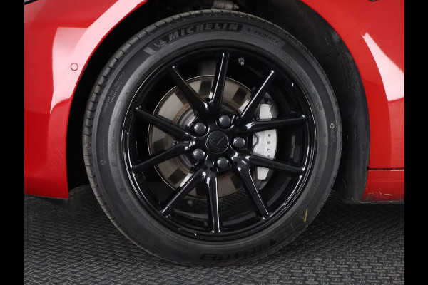 Tesla Model 3 Black Sport Pack RWD Plus 60 kWh 238 PK! | Navigatie | Panoramadak | Camera |