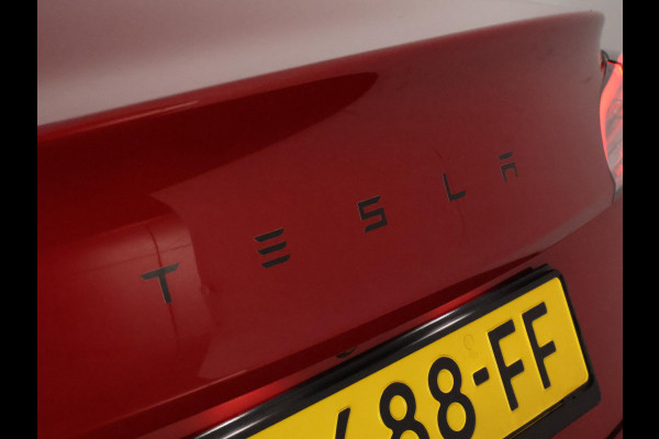 Tesla Model 3 Black Sport Pack RWD Plus 60 kWh 238 PK! | Navigatie | Panoramadak | Camera |