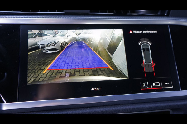 Audi Q3 45 TFSIe 3x S-Line Black Optik AUTOMAAT-ACC-CAMERA-CLIMA-KEYLESS-MATRIX LED-SONOS-STOELVERWARMING-VIRTUEEL