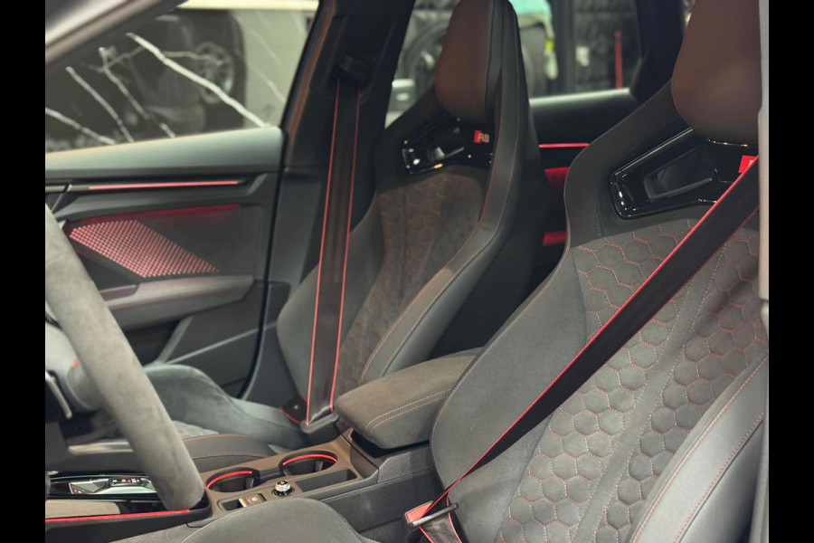 Audi A3 Sportback 2.5 TFSI RS 3 quattro