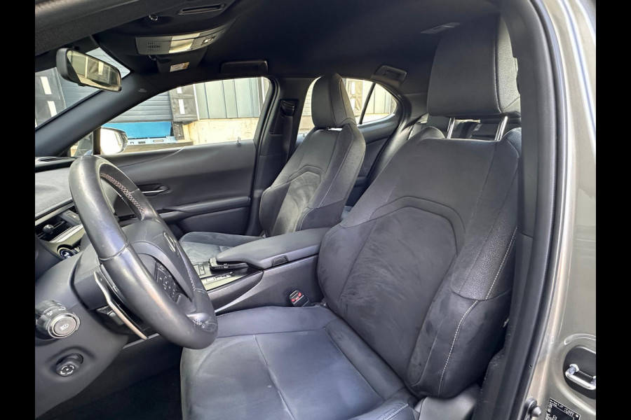 Lexus UX 300e Business 54 kWh | SOH: nnb | LED | Adaptive CC | Camera |