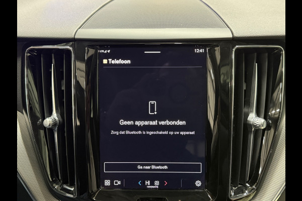 Volvo XC60 2.0 T6 AWD Plus Dark Trekhaak Pano Memory Camera Leer Keyless Cruise
