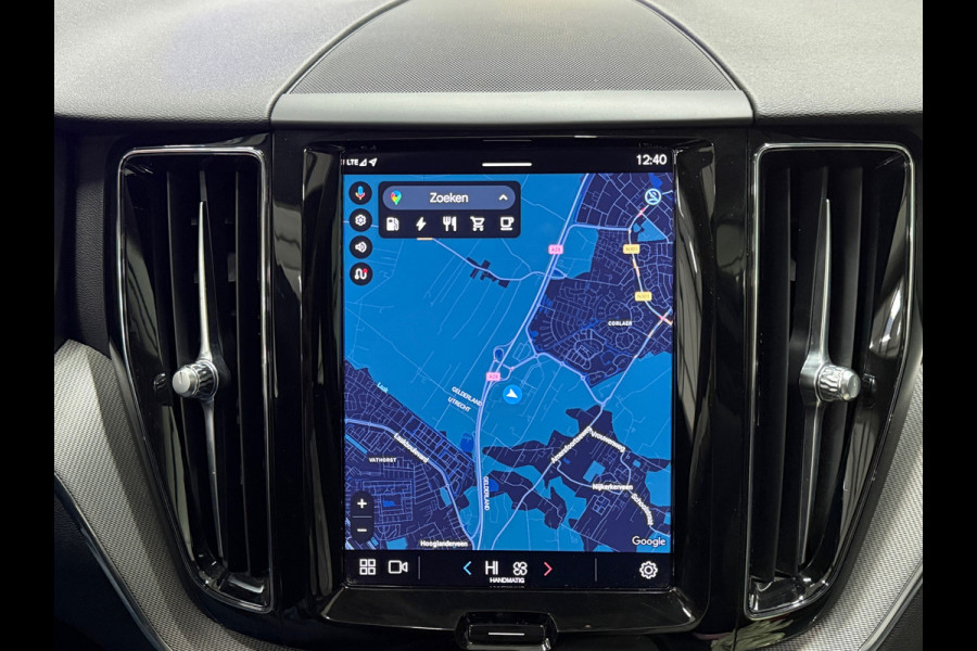 Volvo XC60 2.0 T6 AWD Plus Dark Trekhaak Pano Memory Camera Leer Keyless Cruise