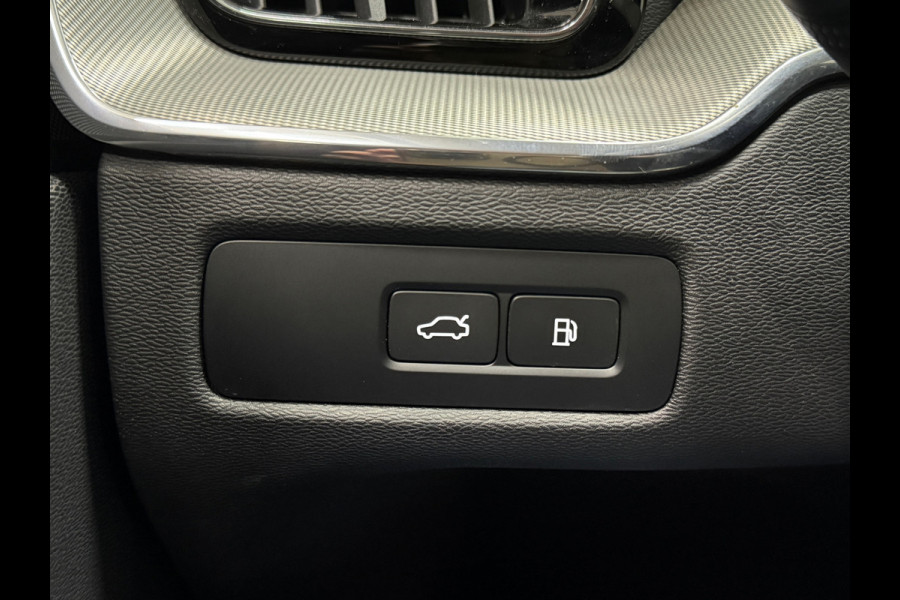 Volvo XC60 2.0 T6 AWD Plus Dark Trekhaak Pano Memory Camera Leer Keyless Cruise