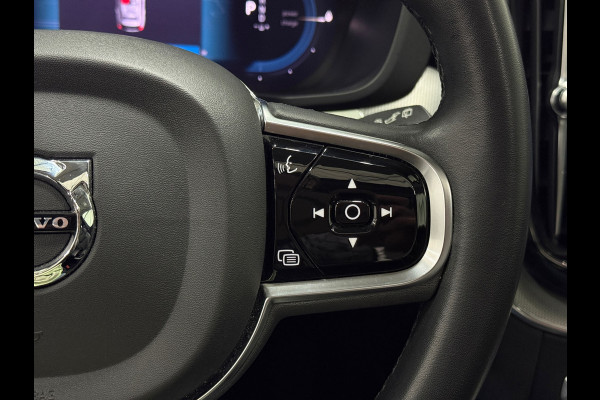 Volvo XC60 2.0 T6 AWD Plus Dark Trekhaak Pano Memory Camera Leer Keyless Cruise