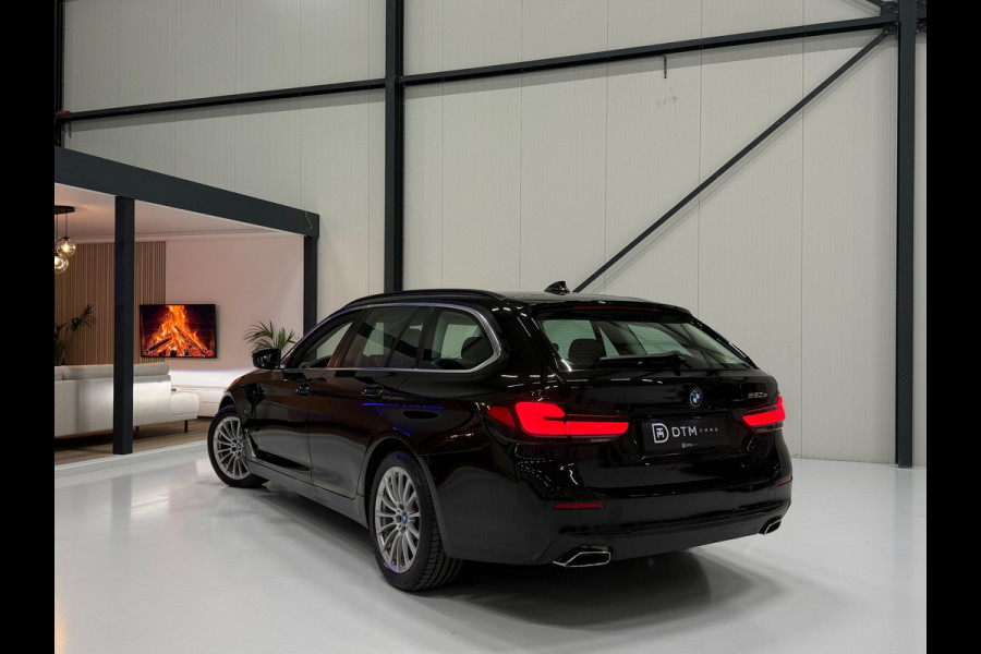 BMW 5 Serie Touring 520e Executive Navi Climate Pdc Elektr. Achterklep Led Stoelverw.