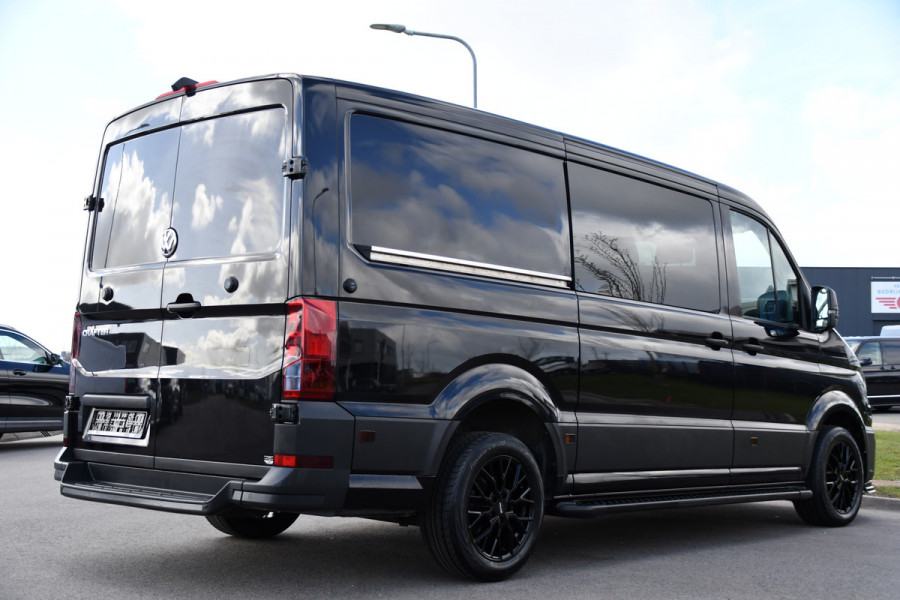 Volkswagen Crafter 35 2.0 TDI L3H2 DC Black Edition Cruise, Camera, Carplay, LED, Clima, Voorruit verwarming, Automaat, 7 Zits, Uniek!