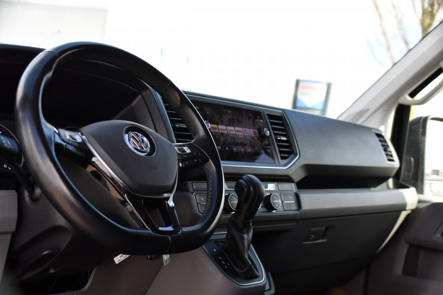 Volkswagen Crafter 35 2.0 TDI L3H2 DC Black Edition Cruise, Camera, Carplay, LED, Clima, Voorruit verwarming, Automaat, 7 Zits, Uniek!