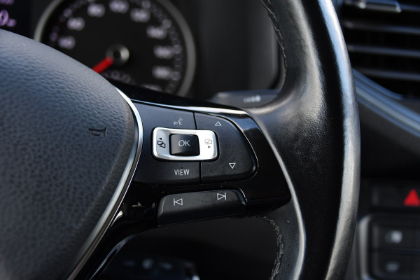 Volkswagen Crafter 35 2.0 TDI L3H2 DC Black Edition Cruise, Camera, Carplay, LED, Clima, Voorruit verwarming, Automaat, 7 Zits, Uniek!