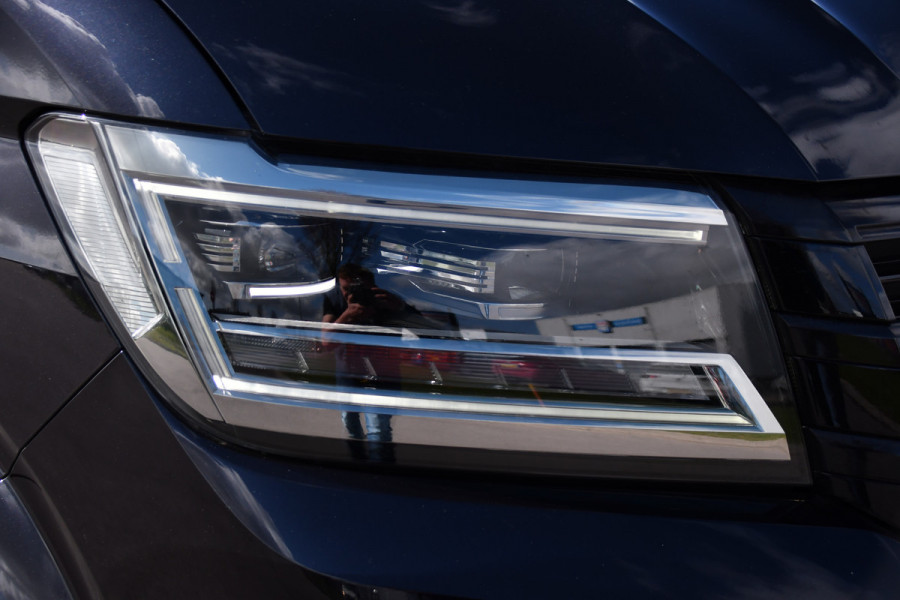 Volkswagen Crafter 35 2.0 TDI L3H2 DC Black Edition Cruise, Camera, Carplay, LED, Clima, Voorruit verwarming, Automaat, 7 Zits, Uniek!