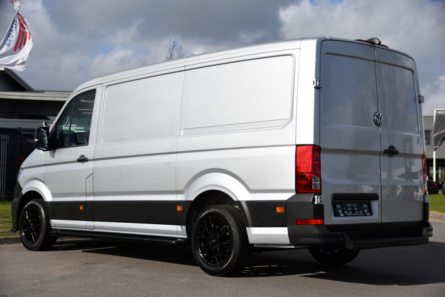 Volkswagen Crafter 35 2.0 TDI L3H2 Highline PB Edition Adaptieve Cruise, Camera, Carplay, Clima, LED, Stoelverwarming, Multimedia, Sensoren, Uniek!