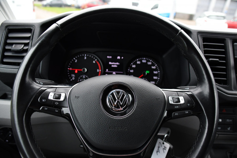 Volkswagen Crafter 35 2.0 TDI L3H2 Highline PB Edition Adaptieve Cruise, Camera, Carplay, Clima, LED, Stoelverwarming, Multimedia, Sensoren, Uniek!