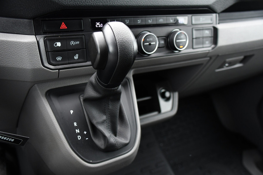 Volkswagen Crafter 35 2.0 TDI L3H2 Highline PB Edition Adaptieve Cruise, Camera, Carplay, Clima, LED, Stoelverwarming, Multimedia, Sensoren, Uniek!