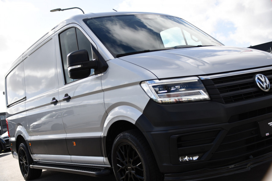 Volkswagen Crafter 35 2.0 TDI L3H2 Highline PB Edition Adaptieve Cruise, Camera, Carplay, Clima, LED, Stoelverwarming, Multimedia, Sensoren, Uniek!