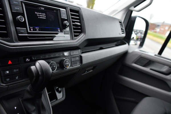 Volkswagen Crafter 35 2.0 TDI L3H2 Highline PB Edition Adaptieve Cruise, Camera, Carplay, Clima, LED, Stoelverwarming, Multimedia, Sensoren, Uniek!