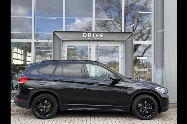 BMW X1 xDrive25e High Ex. Sportline Black|Leer|memory|Cam|Sfeer