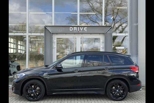 BMW X1 xDrive25e High Ex. Sportline Black|Leer|memory|Cam|Sfeer