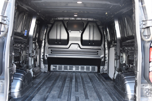 Ford Transit Custom 300 2.0 TDCI L2H1 PB Edition Adaptieve Cruise, Virtual, Carplay, Camera, 170pk, Automaat, LED, NAVI, Sensoren, Uniek!