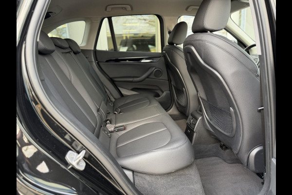 BMW X1 xDrive25e High Ex. Sportline Black|Leer|memory|Cam|Sfeer