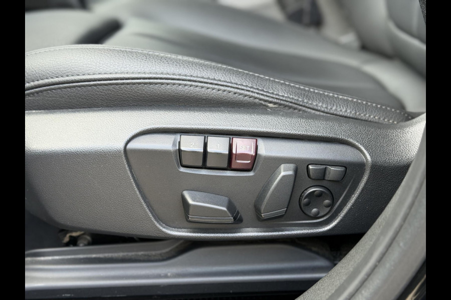 BMW X1 xDrive25e High Ex. Sportline Black|Leer|memory|Cam|Sfeer